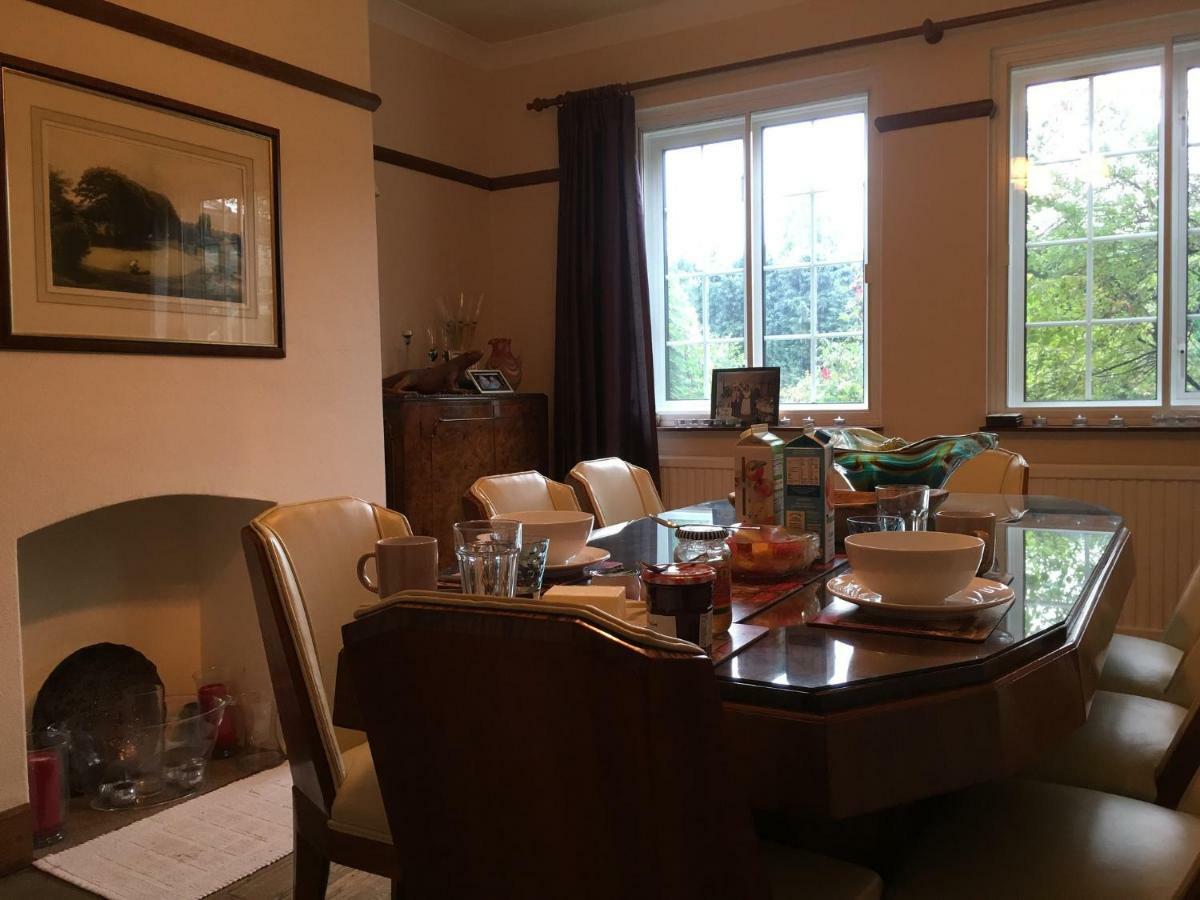 Ashtead 维斯特雷旅馆酒店 外观 照片